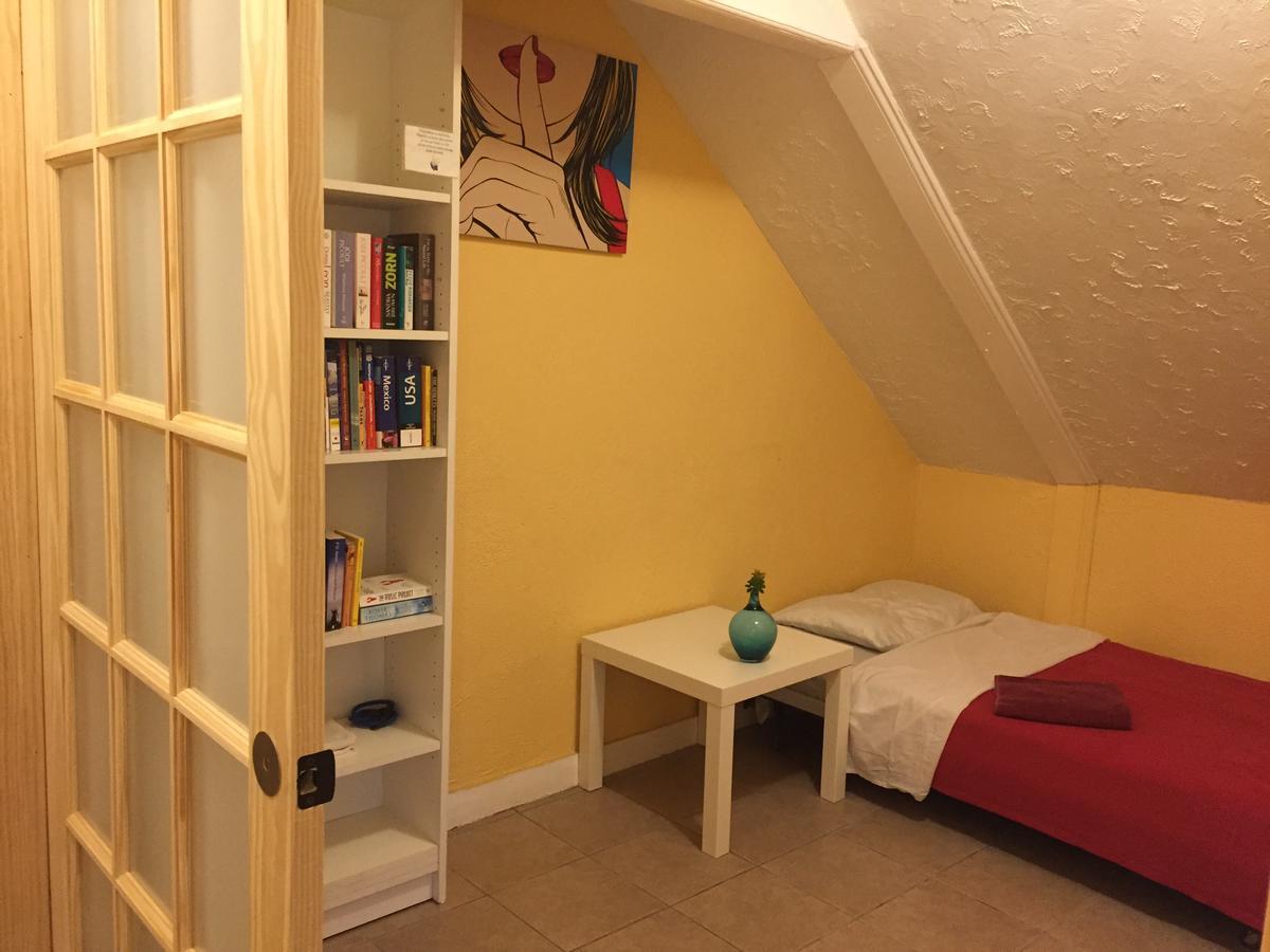 Providence Hostel & Guest House ภายนอก รูปภาพ